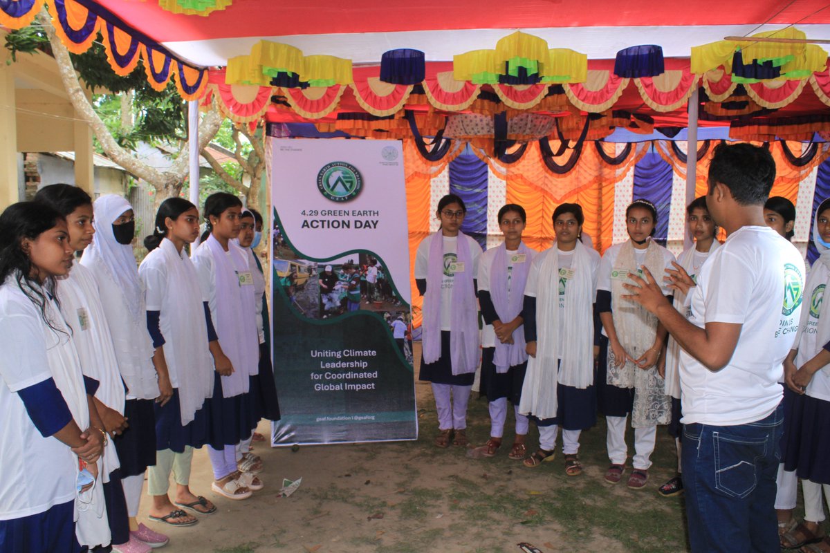 Tapas_Mollick's tweet photo. 300 youth. One mission. A greener future.
As a @geaforg Ambassador, led 4.29 Green Earth Action Day 2026 in coastal Bangladesh.
Next goal: 5000 students, 5000 trees by 2030.
#GEAFAmbassador #GEAF #GreenEarthActionDay #GreenEarthActionFoundation #Bangladesh https://t.co/4Aeg2sY5MC