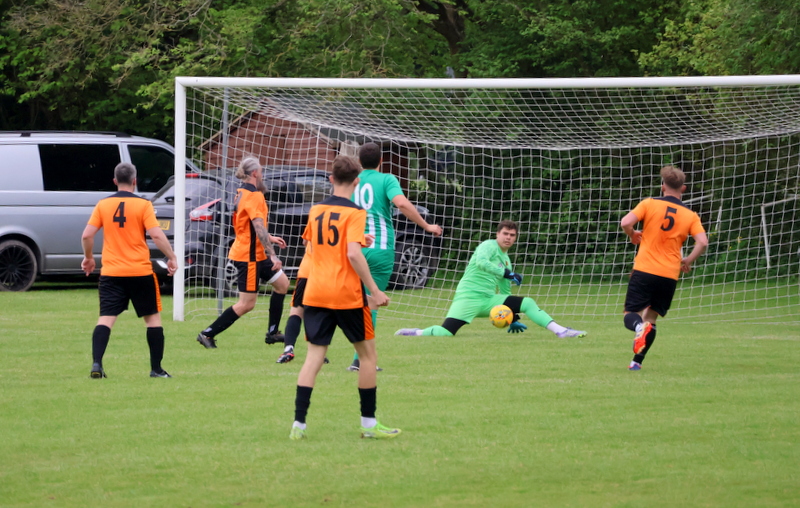 PostieRoger's tweet photo. East Dean v Fittleworth Action 1 https://t.co/SO7jXYzraK