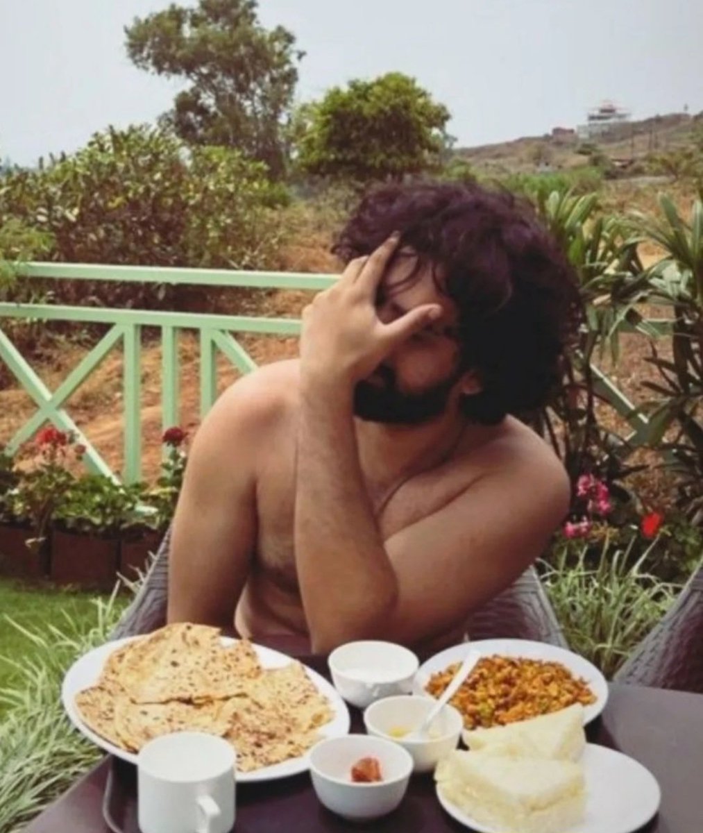 Hottest pics of Amaal!🙈❤️

#SimpingOverAmaal #AmaalMallik