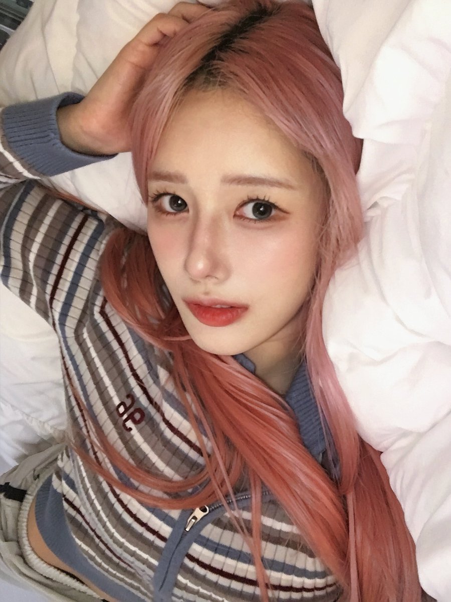 리원 Riwon tweet media