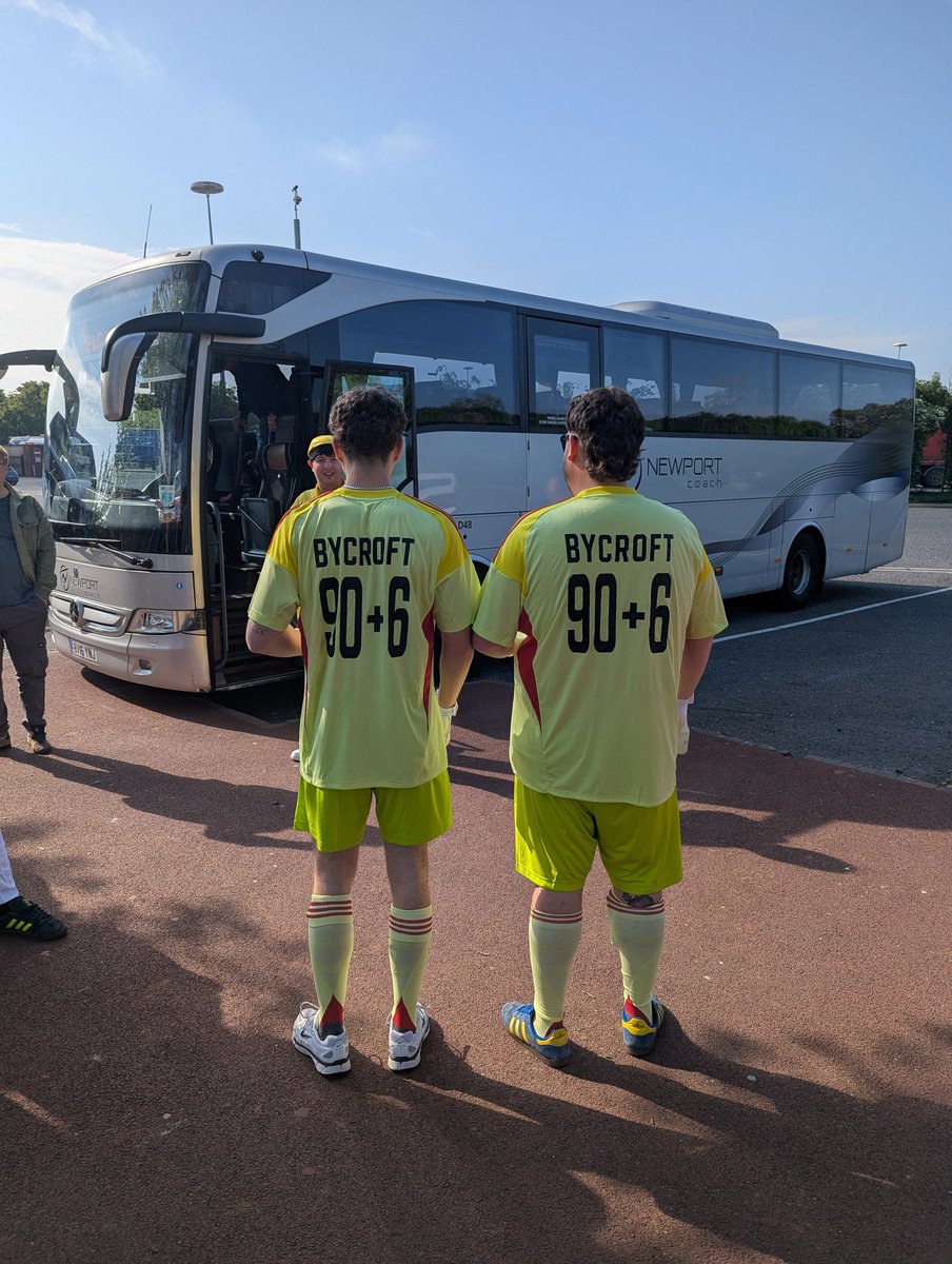 LeagueOne25's tweet photo. Cardiff City fans @ Mansfield Town today 👏 🐦

Their tops are very interesting, it’s Exeter City’s Jack Bycroft 

#CardiffCity #BlueBirds #CityAsOne #Stags https://t.co/llxACBwefa