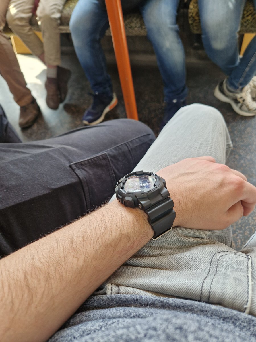 Jvares83's tweet image. Outing in Paris accompanied by my GA100

#gshock