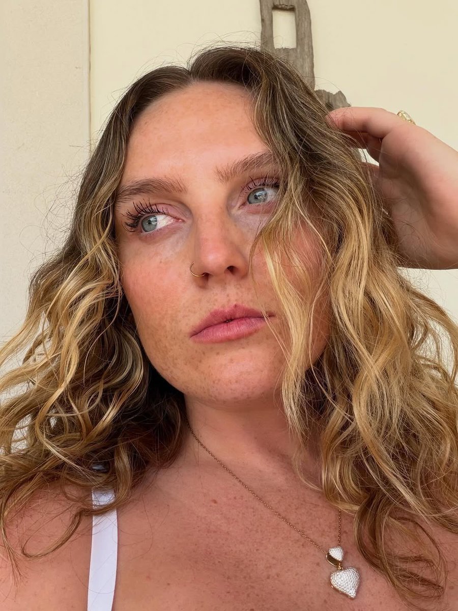 perrieedwardsf's tweet photo. Life lately ☀️ https://t.co/RqExeMx2zl