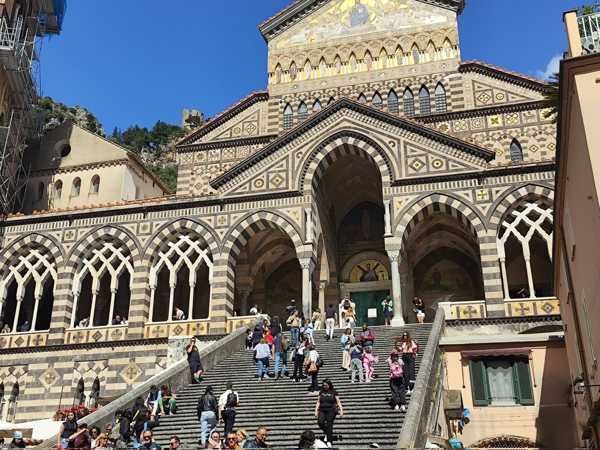 gerimaus's tweet photo. #duomo #amalfi https://t.co/8iJeyYuvrI