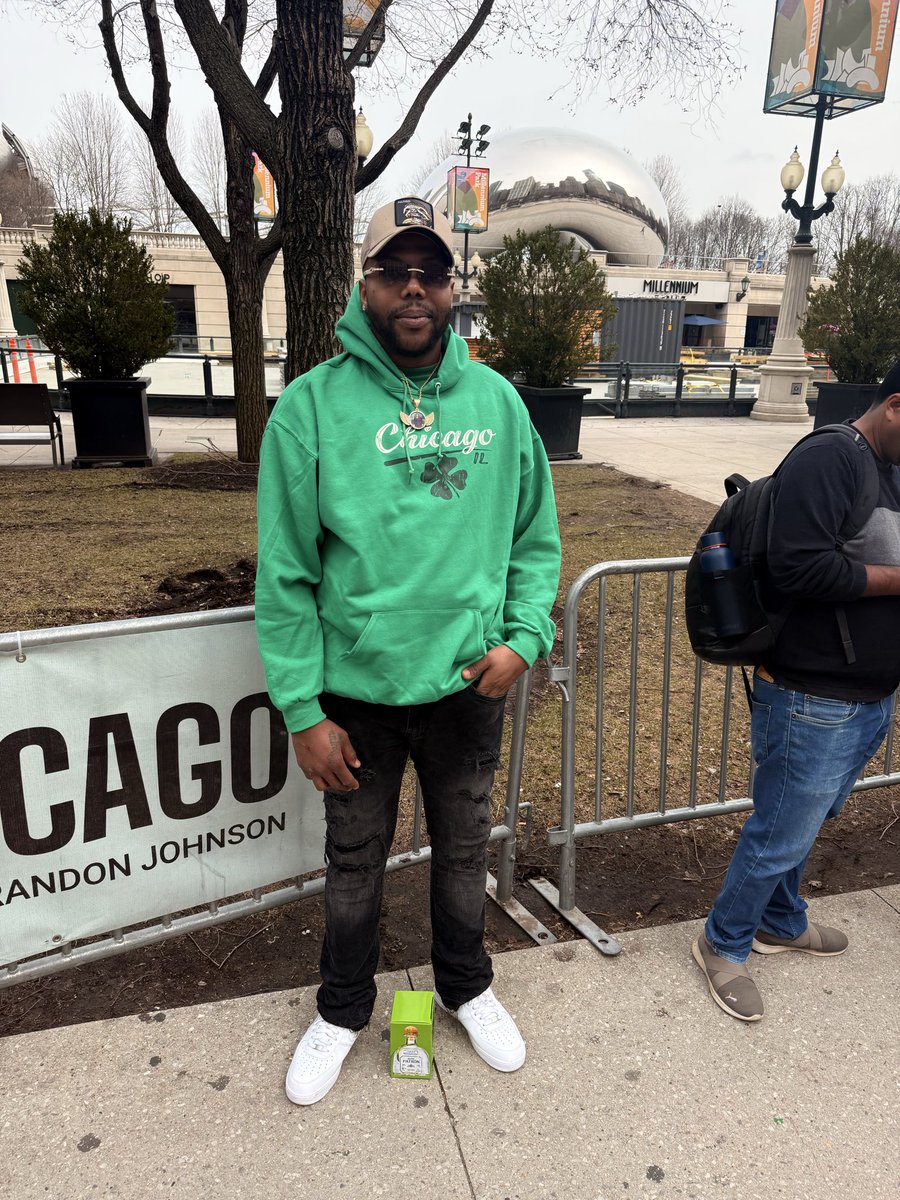 rayshonathomas's tweet photo. Chicago wassup 👀👀😏 https://t.co/HmKgOw7F14