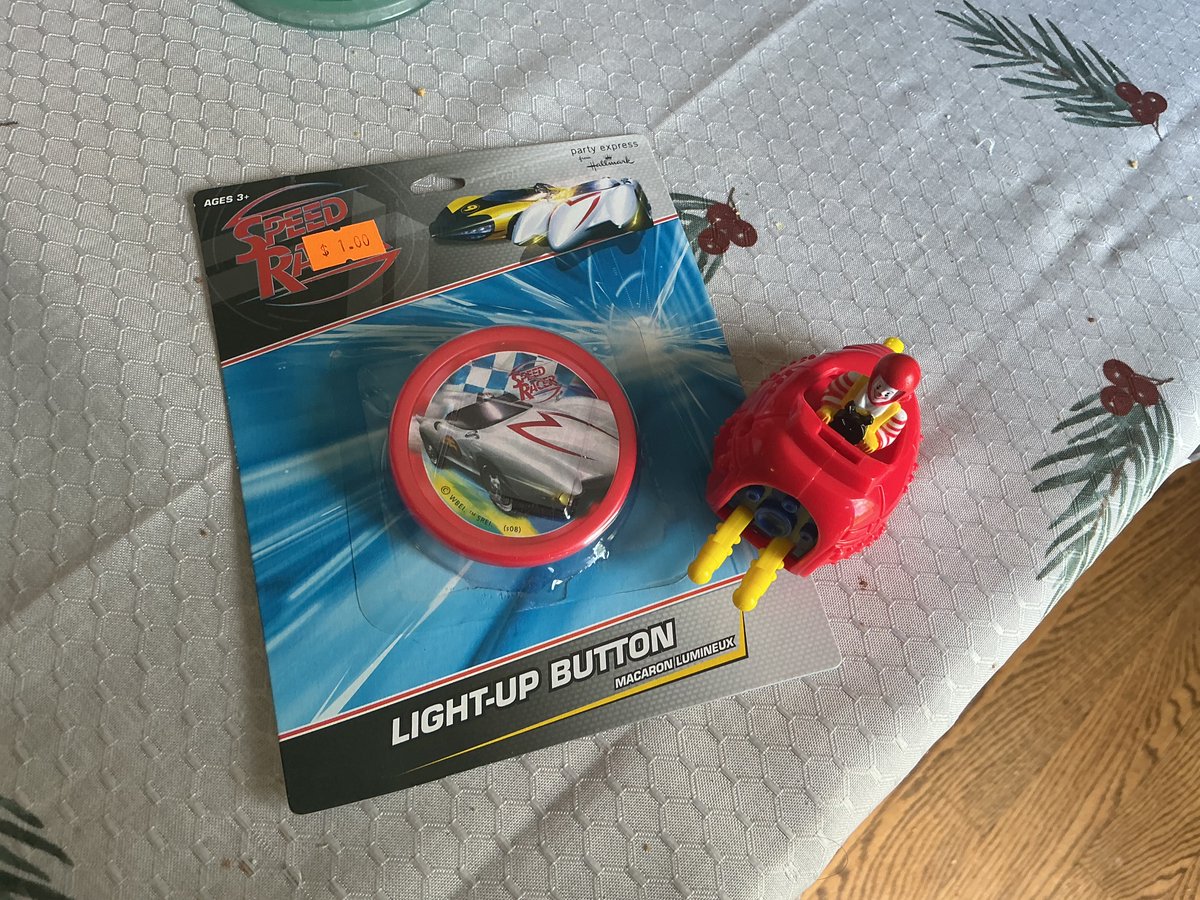 CadeCarrizales's tweet image. Estate sale mini haul 

#SpeedRacer #McDonalds