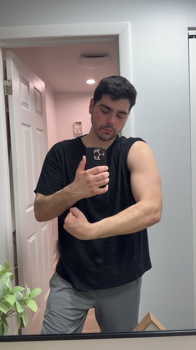 MichaelFilskov's tweet image. #weightloss #gym #progress #glowup