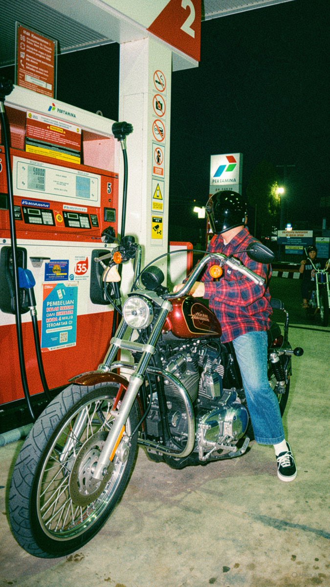 Crushissuee's tweet photo. Selain cantik hari ini udah ngapain aja?

#SposterSeventytwo #seventytwo #harley #Chudai #Harleydavidson #HOG #HDCI  🦅 https://t.co/gHTwL9K9Sv