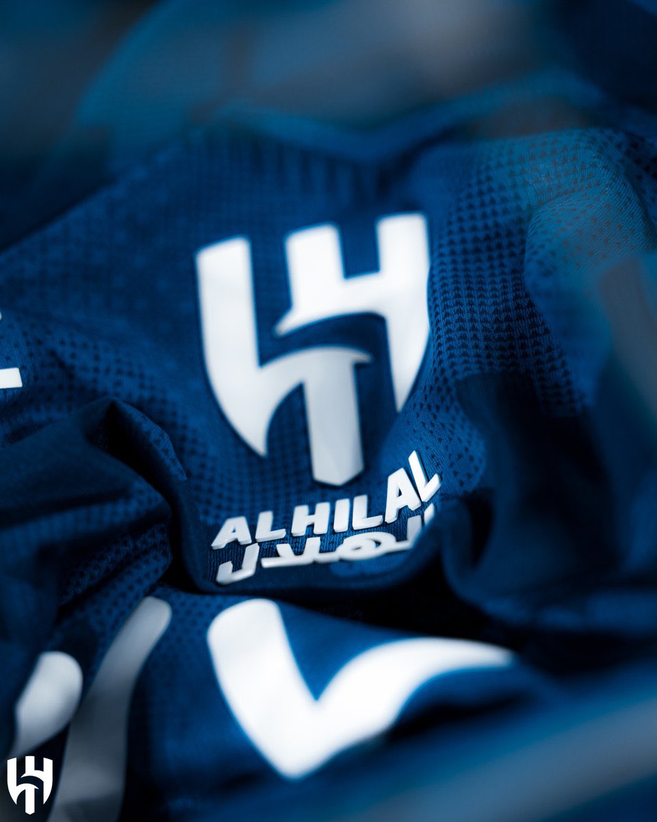 Blue heart tweet media