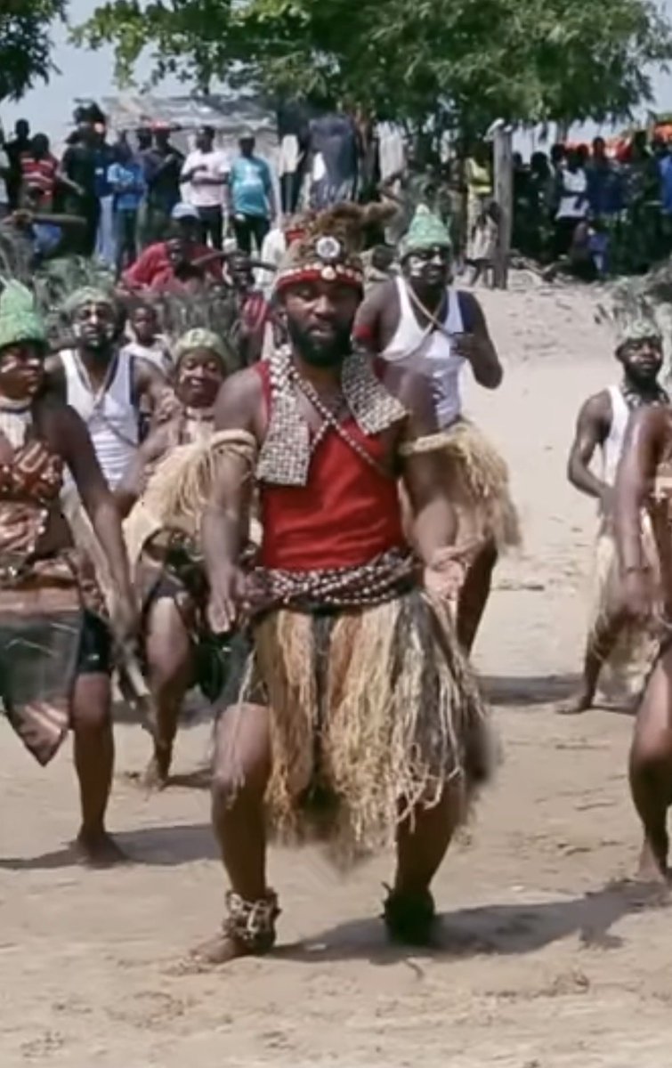 🇨🇩 Ce soir, Paris vibre au rythme du Congo !

Fally Ipupa, le Prince de la Rumba, est en concert ce soir au Stade de France pour célébrer ses 20 ans de carrière. 

Il incarnera les couleurs congolaises avec brio et élégance, comme seul lui sait le faire.

Ce soir et demain, le