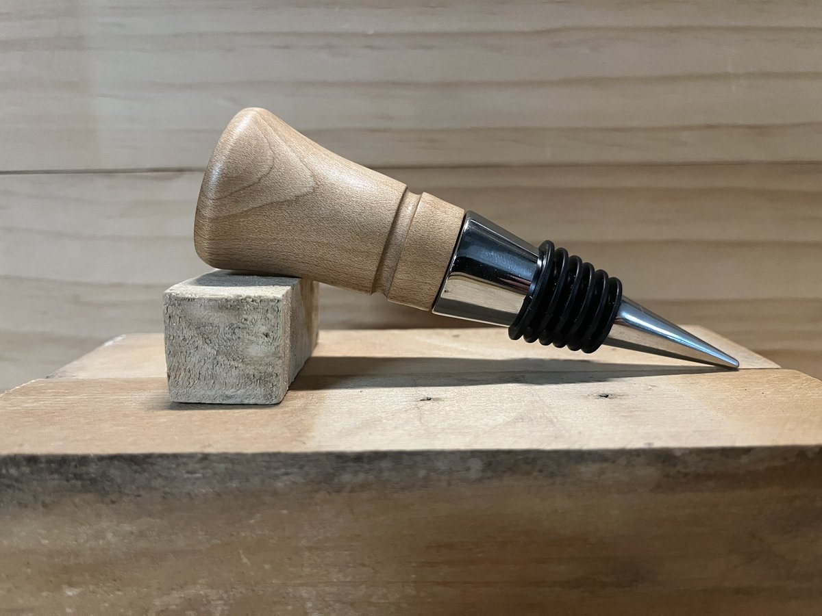 Charles69015912's tweet image. Oak bottle stopper!

#wine #woodworking