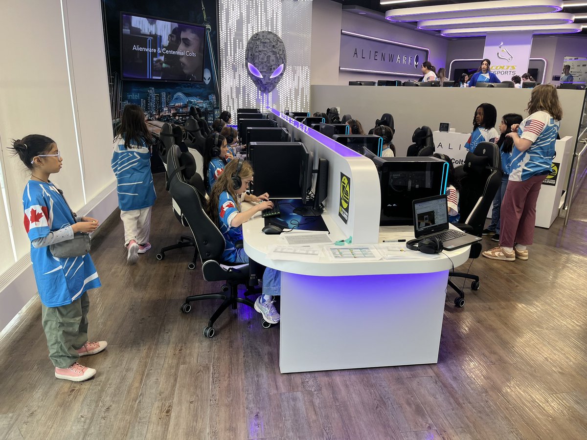 McM_MsT's tweet image. Round 1 &amp;gt; AI eco race team / track design challenge
🤩 #teamwork #problemsolving #communication #GirlsWhoGame #esports 🎮
@KatPapulkas
#TeachSDGs #STEM #GameOn #TransformEDU #MinecraftEDU
@DellTech
@MicrosoftEDU
@intel