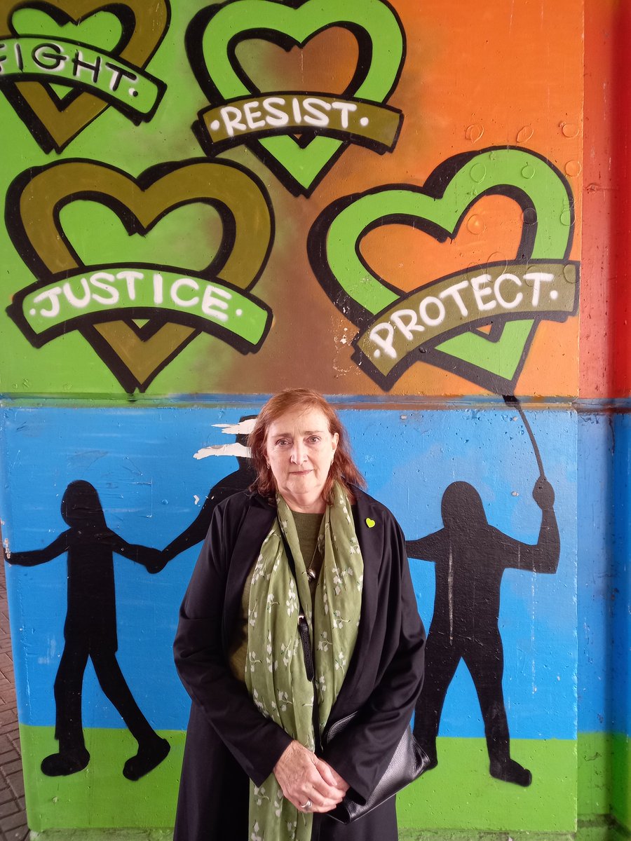 Hello tweeps, by this time next week I will no longer be a local Councillor, after 20 years.

It took a while to decide this, but it will be a huge relief. 

Heading back to journalism, writing for whoever and now focussed on my next book 'Grenfell Britain: greed, power and