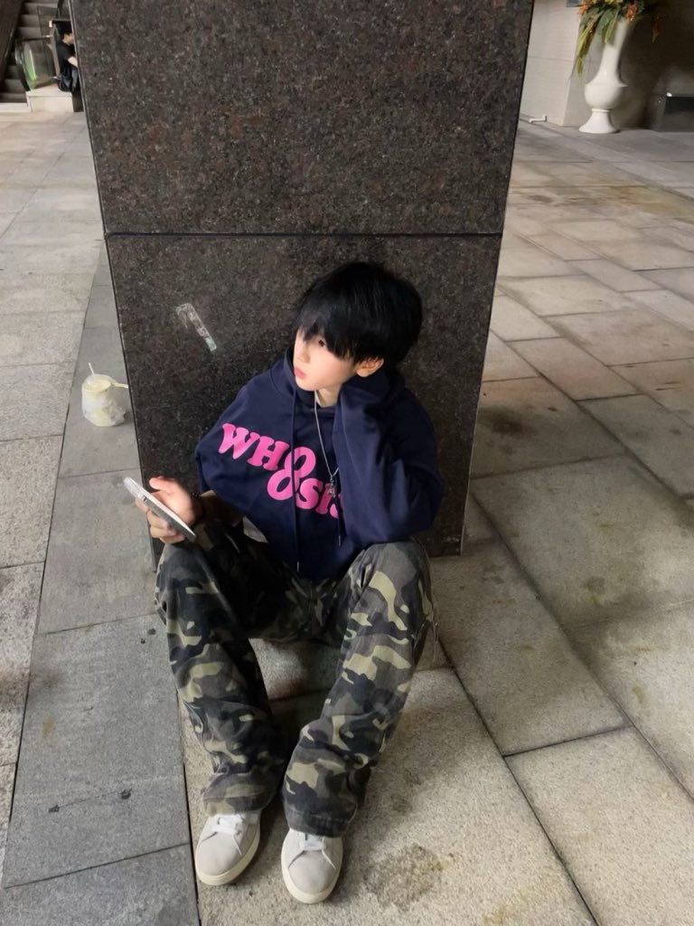 kklivex tweet media