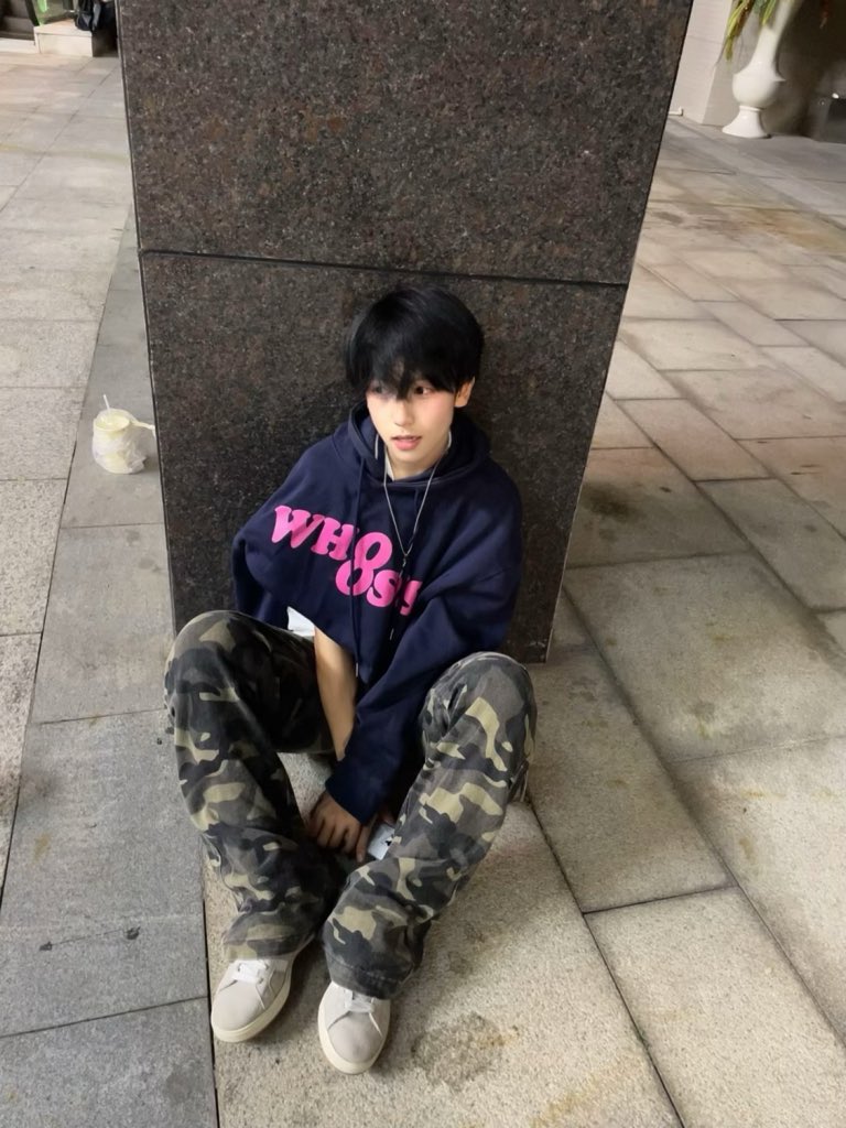 kklivex tweet media