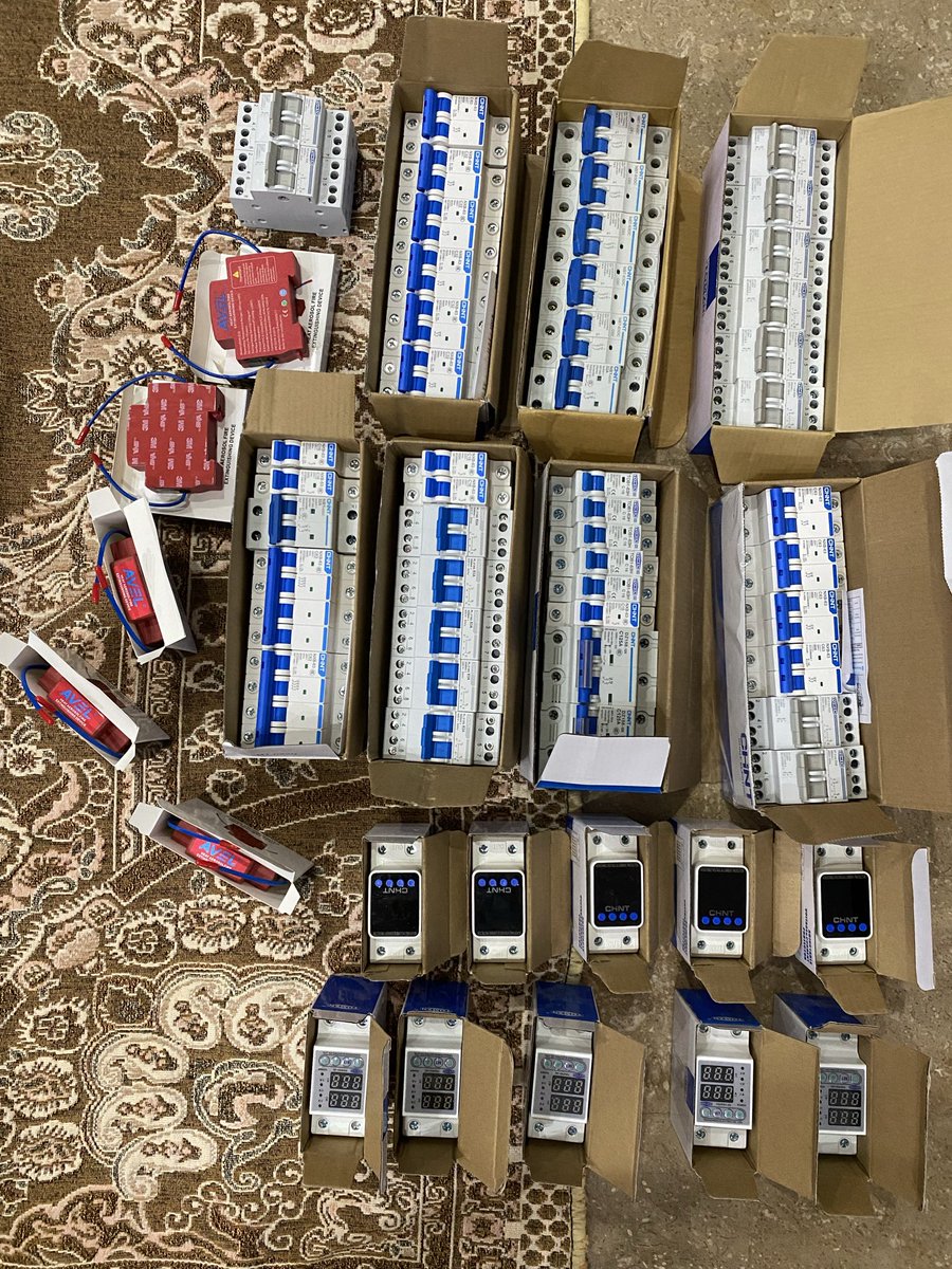 SharifSonsSolar's tweet image. CHiNT &amp;amp; TOMZN Electrical Equipments (Breakers etc) Available for All over Pakistan, Cash On Delivery (COD) Service is also Available  #solarenergy #electricalwork #solarpower #ChintElectric #tomznbreaker #electrical