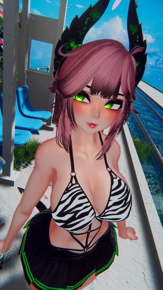 Suluna.vr tweet media