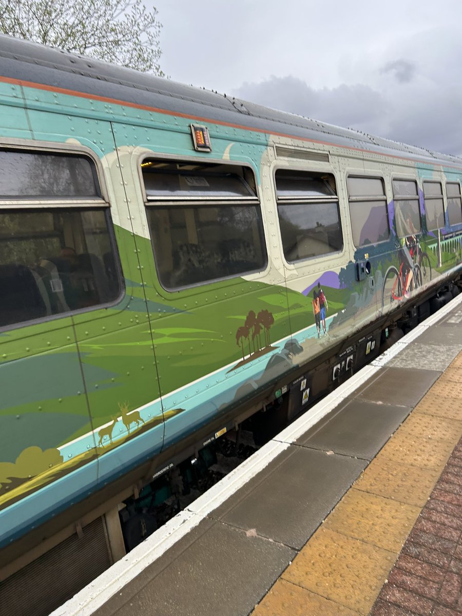 SutherlandGill's tweet image. Kudos to @ScotRail for the amazing adventure carriage on the west highland line. Bike racks, charging points and the table is a map!  #scotland #bikepacking