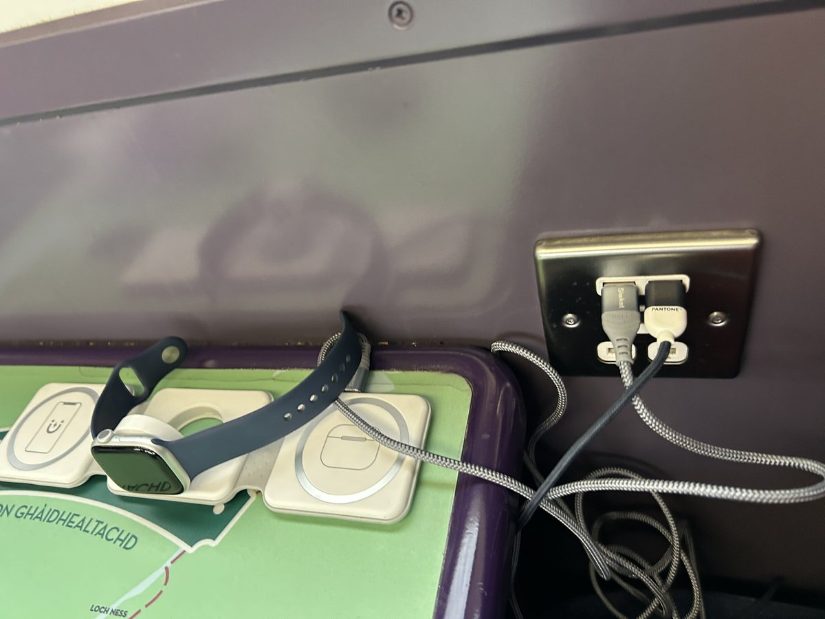 SutherlandGill's tweet image. Kudos to @ScotRail for the amazing adventure carriage on the west highland line. Bike racks, charging points and the table is a map!  #scotland #bikepacking