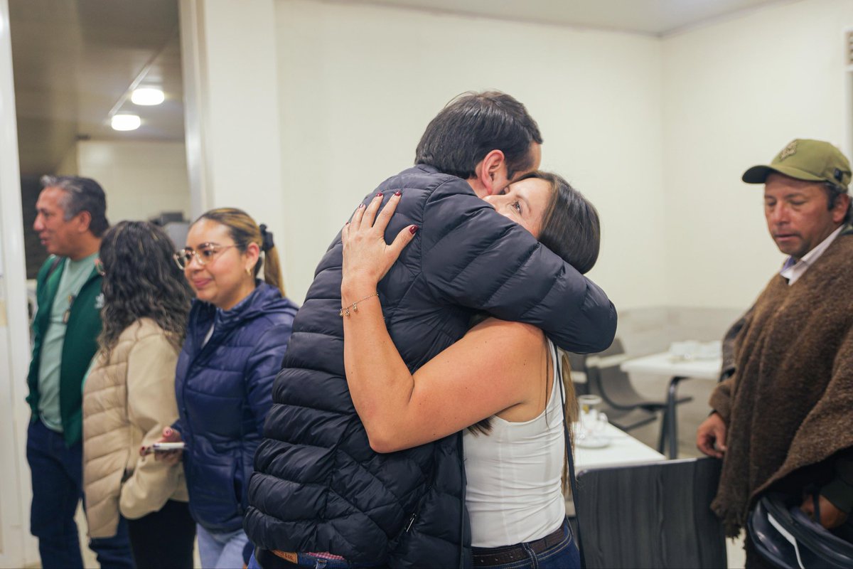 ingwilmerc's tweet photo. Avanzamos en nuestra gira de la gratitud en Motavita junto a nuestro amigo y representante electo @YamitNoeHurtado ✨🙏

Hoy compartimos con el gran equipo de Motavita, a quienes les reiteramos nuestro agradecimiento por su respaldo, confianza y compromiso constante. Estos encuentros nos llenan de energía para seguir trabajando con más fuerza por nuestra gente. ¡Gracias por caminar a nuestro lado, Motavita cuenta con nosotros, Vamos Pa’ lante! ✊🏻💚