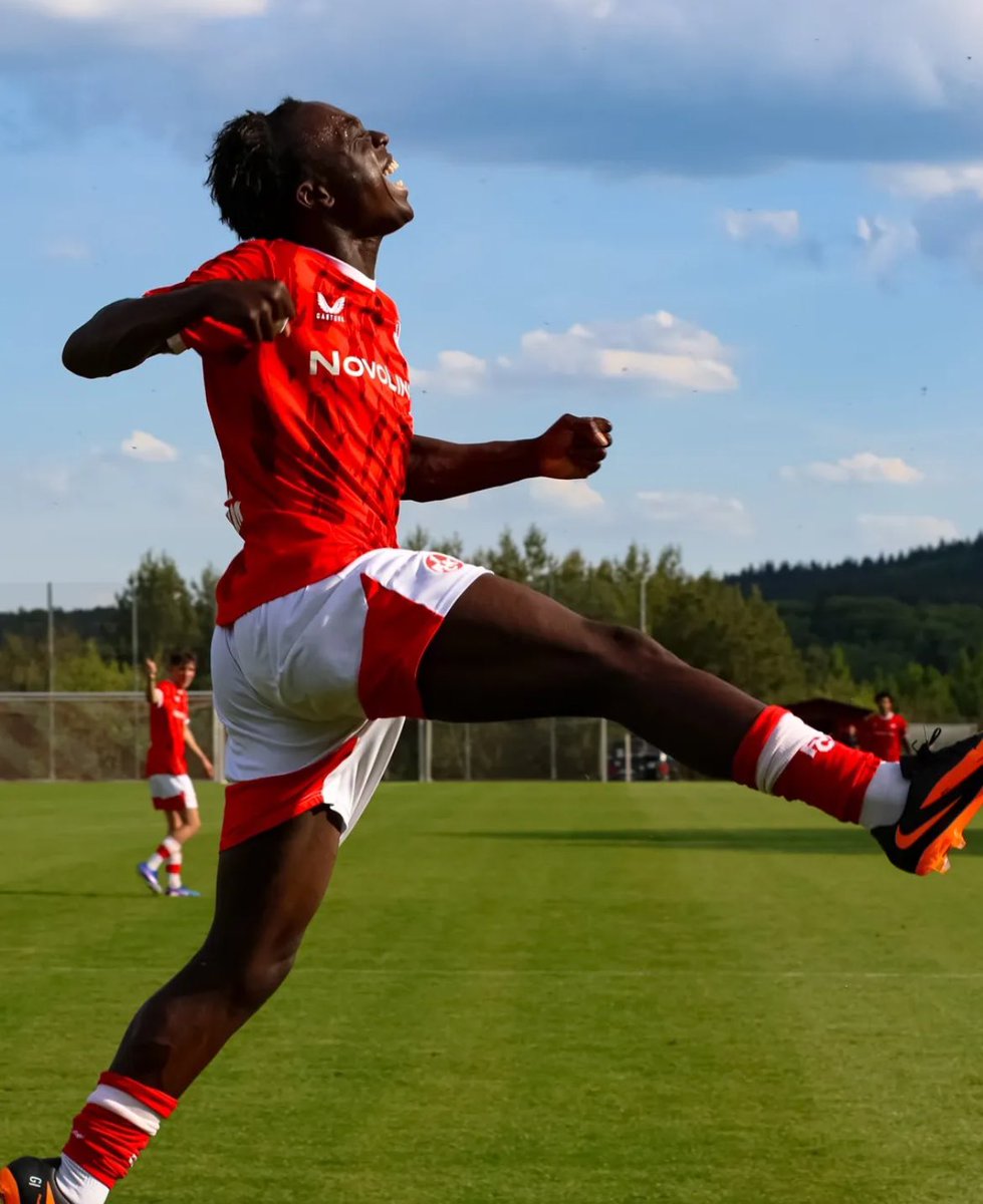 1. FC Kaiserslautern tweet media