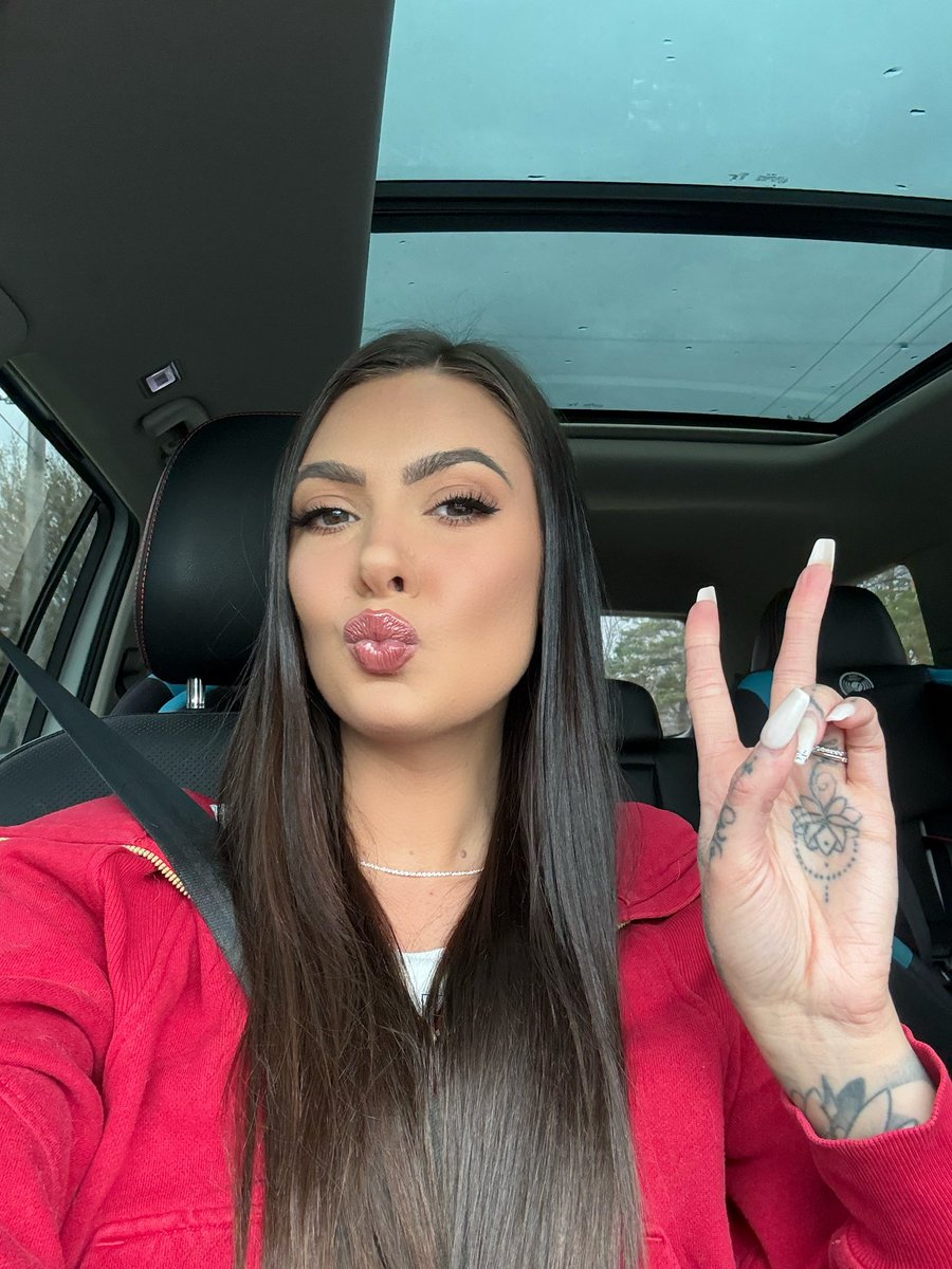 Marley Brinx tweet media