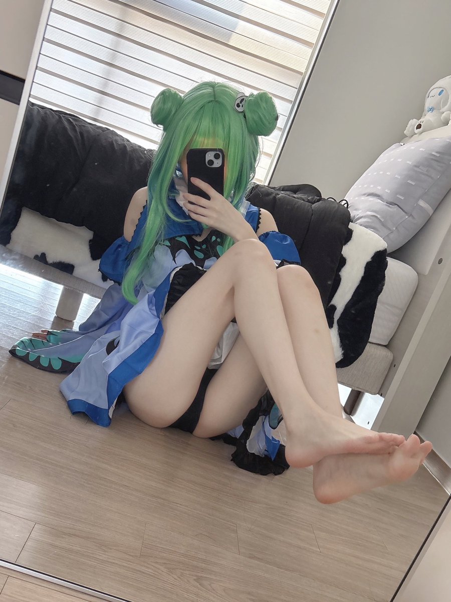あや tweet media