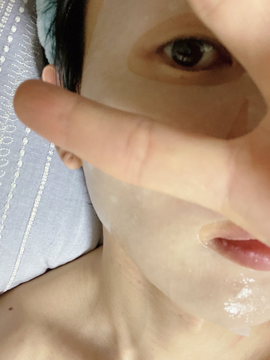 yehyukjy's tweet photo. is he #buttnaked here? https://t.co/tiagQhqB43