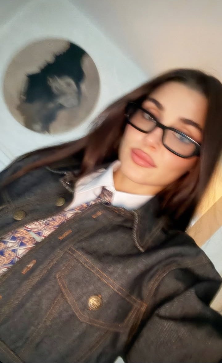 mon🪐 tweet media