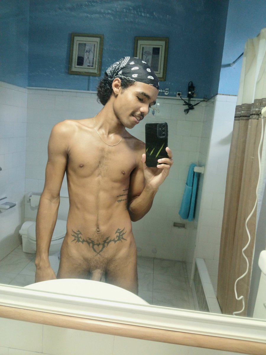 AxelGian5's tweet photo. Buenas tardes https://t.co/9pQzrSkcUq