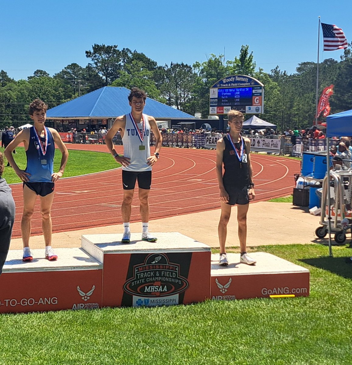 oldmanDavid's tweet photo. Andrew Brown
Class 7A 3200 meter State Champion
2nd year in a row.
9:27
@TupeloAthletics 
@TupeloHigh 
@tupeloschools 
@TupeloMiddle https://t.co/kDH68ggLDy