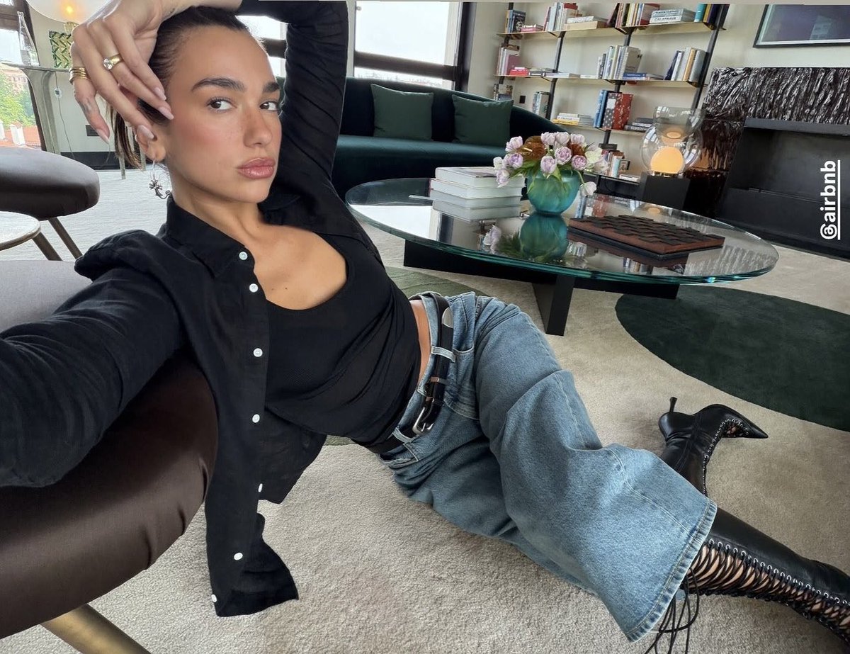 dualipanoticia's tweet photo. DUA LIPA https://t.co/1729ol8h5v