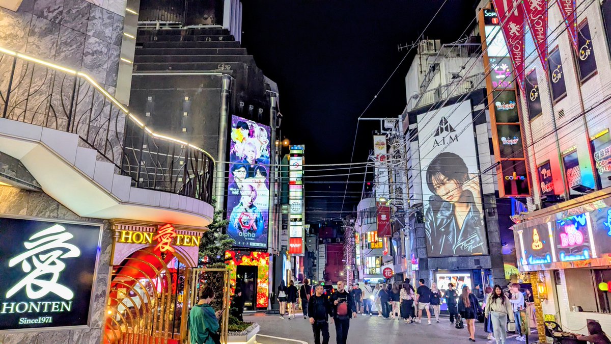 fin_k_l_luv's tweet image. The Town that never sleeps 
Located in Shinjuku, Tokyo / 歌舞伎町 
#teampixel 
#googlepixel 
#nightsight #nightwalker 
#madebygoogle