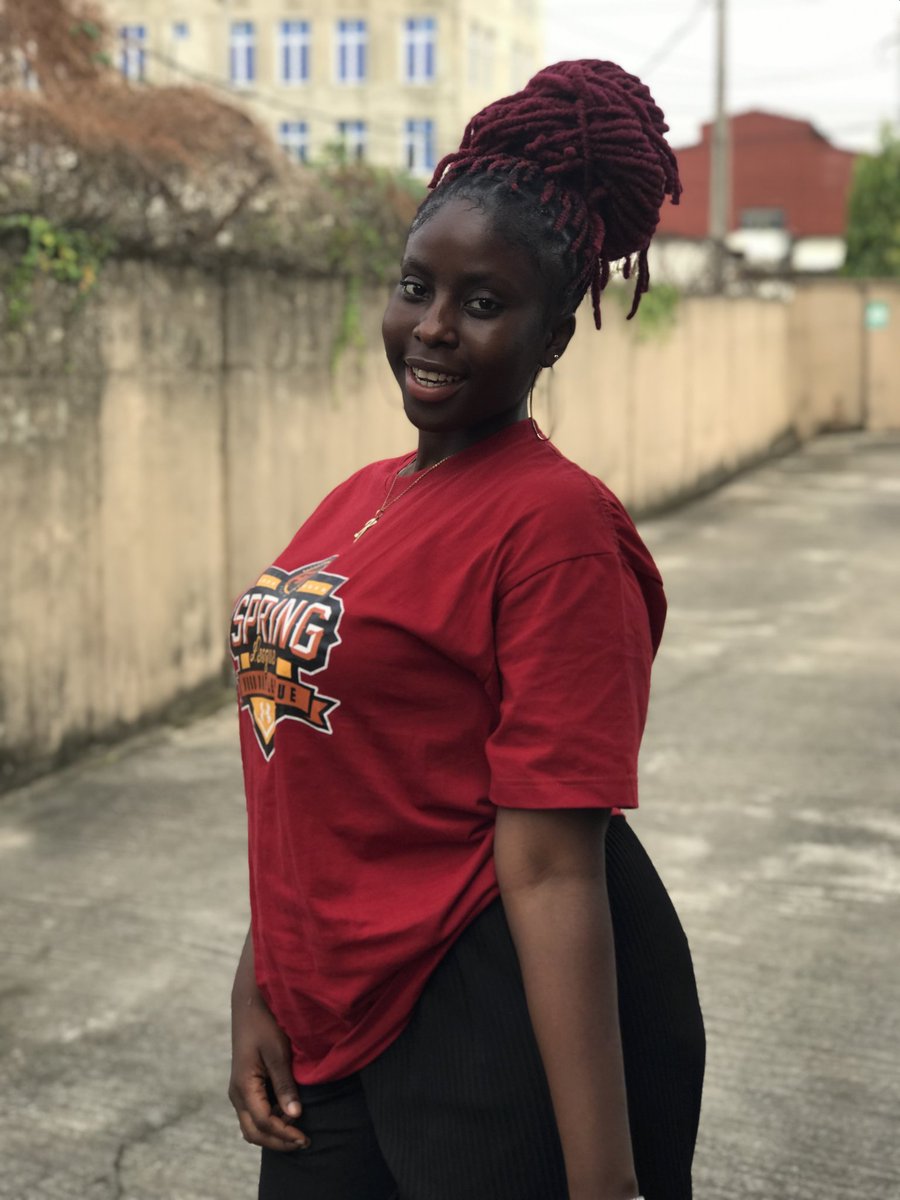 Small girl 🙈 big God 💪 tweet media