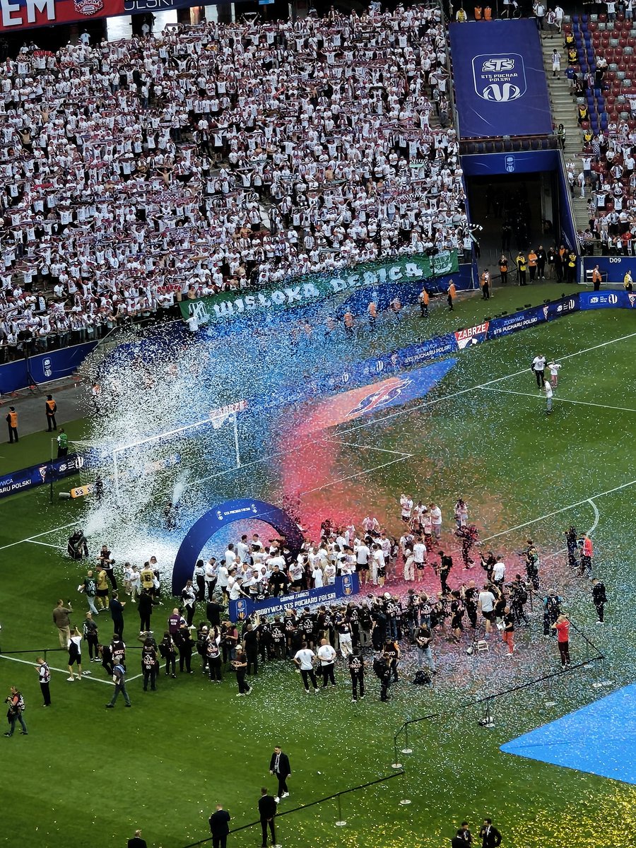 byju81's tweet photo. Tyle lat czekania🤍💙♥️ https://t.co/TPdcZKxM4K