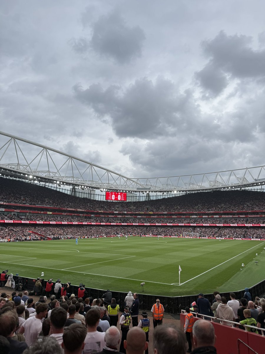 TomDFFC_'s tweet photo. Typical Fulham performance at Arsenal. Squad full of Arsenal fans and that’s the performance you’ll get https://t.co/HjJNx6bjMo