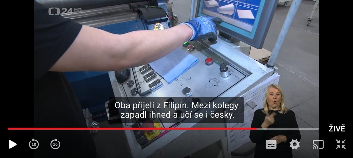 Hologramová pekárna tweet media