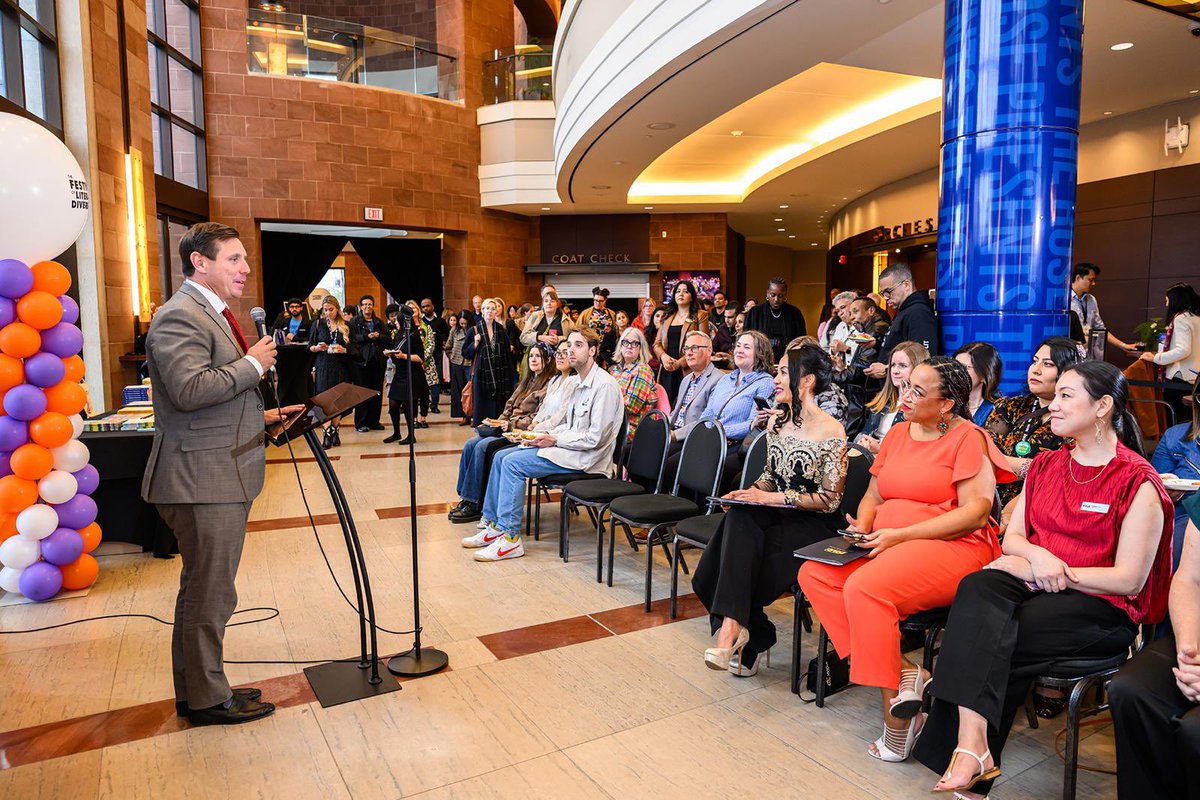 patrickbrownont's tweet photo. Last night at Festival of Literary Diversity at The Rose Theatre — and what an incredible celebration of stories, voices and community.

Now in its 11th year, Festival of Literary Diversity continues to put Brampton on the map as a champion for diverse and underrepresented authors. From powerful conversations to inspiring storytelling, it was amazing to see so many residents come together to connect through literature.
A big thank you to Jael Richardson for her vision and leadership in building something truly special right here in our city.

Brampton is proud to support events like this that celebrate inclusion, creativity and the power of storytelling. If you haven’t checked it out yet, the festival runs until tomorrow — don’t miss it! 📚