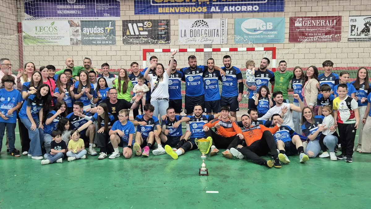 fexbm's tweet photo. 🏆 @BM_CiudadVCA Campeones de Extremadura 2026
 #SegundaNacional Masculina
#balonmanoextremeño 🟢⚪️⚫️ 
@LA_UBP Subcampeones https://t.co/eBAu20zcPJ