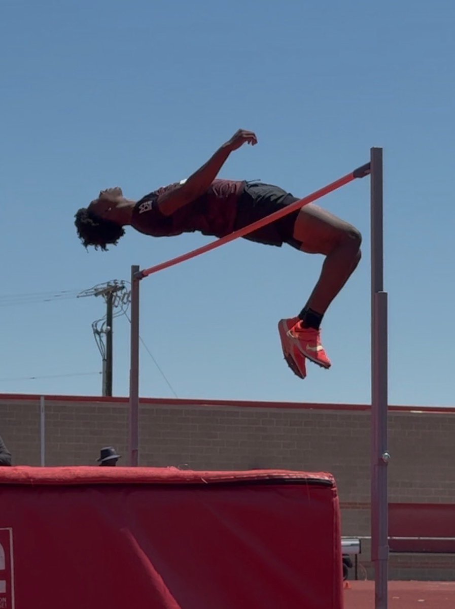 CoachKBaker41's tweet photo. Your Region 2 6A High Jump Champion Jordan Hawkins #USVSUS https://t.co/AgLUgchPrL