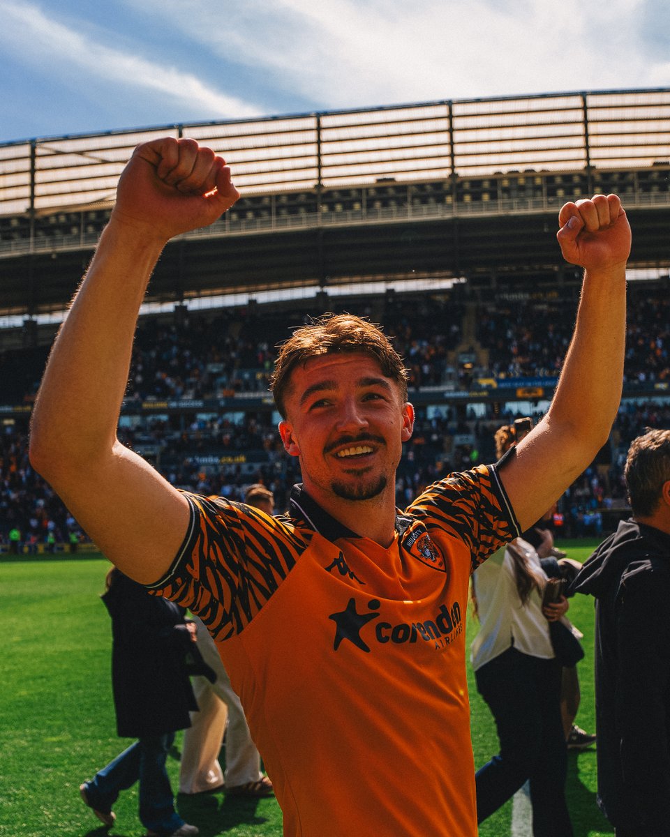Hull City tweet media