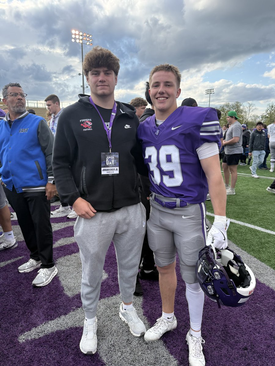 Had a great time at Taylor University yesterday for their Junior Day! Enjoyed seeing the energy on the field for the spring game and seeing former teammate <a href="/FoltaOwen/">Owen Folta</a>! Thank you for having me <a href="/Coach_Flannery/">Josh Flannery</a> <a href="/Coach_Mingo/">Aaron Mingo</a> <a href="/Coach_Boddie/">Jared T. Boddie</a>! Can’t wait to be back! <a href="/curtfunk80/">Curt Funk</a>
