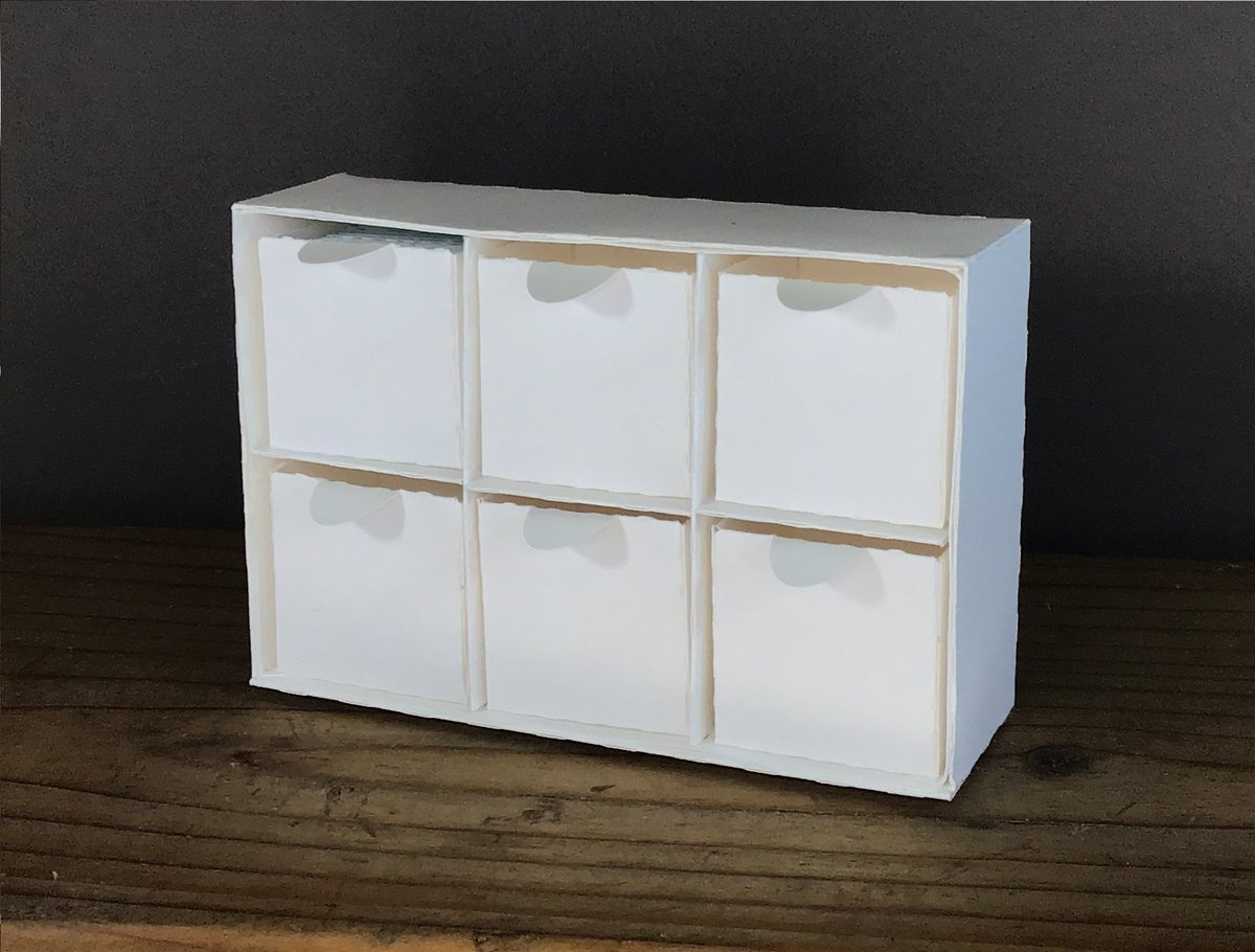 anniaslaura06's tweet image. etsy.com/listing/142067…

#papercrafts #papercubes #svgcutfiles #cricutcrafts #silhouettestudio
