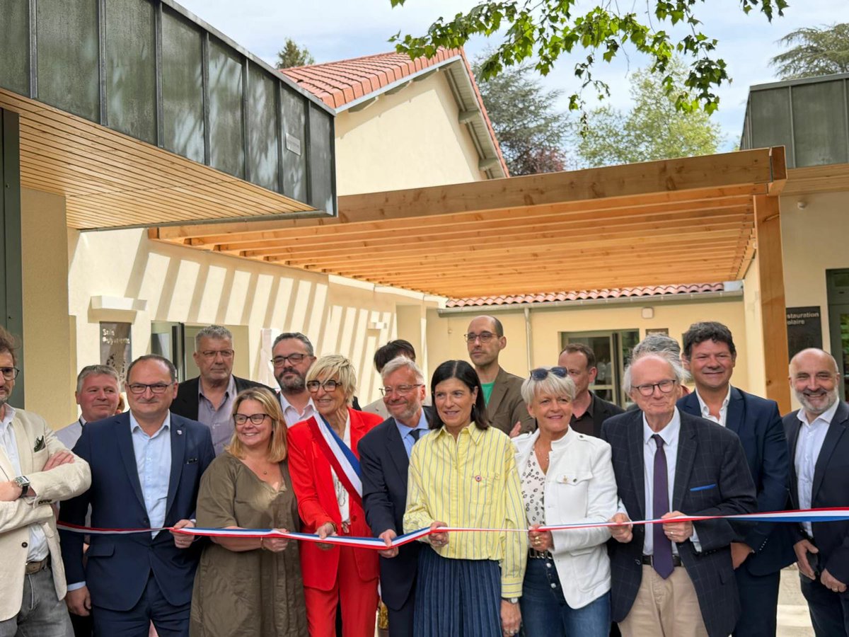 Image de Préfète de la Loire : 🎉 ​Ce jour marque l'aboutissement du projet de rénovation-extension de la salle communale La Frater