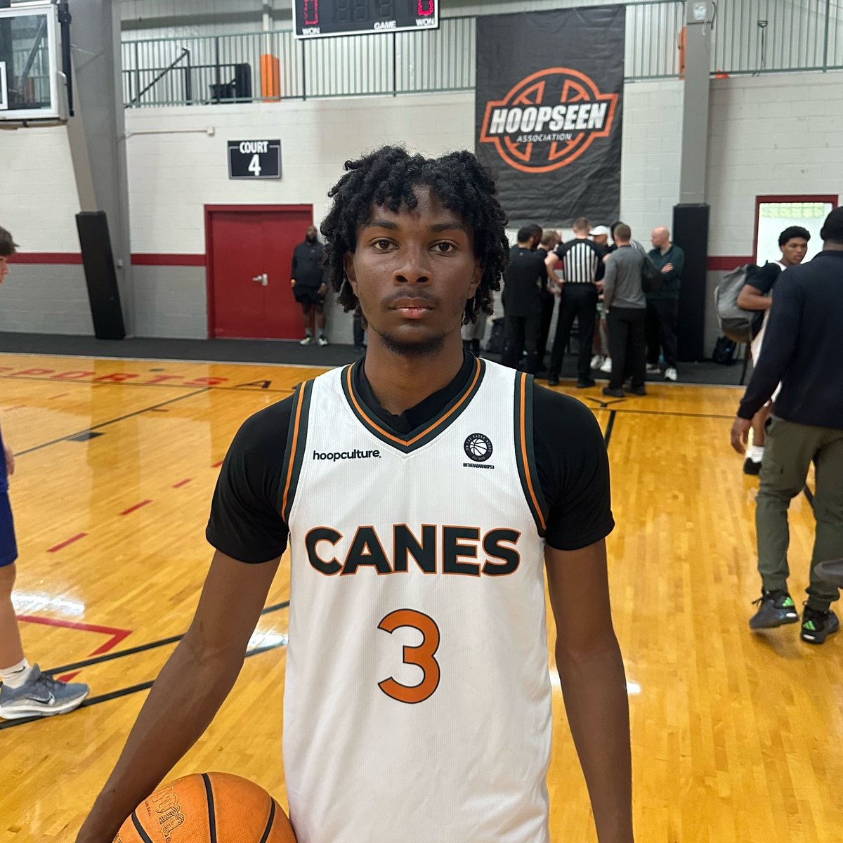 hoopseen's tweet photo. Great battle between Georgia Canes & HoopSavannah as the @CanesGa come out on top, 72-65.

6’10” Big fella Zech Preston was a FORCE & is a prospect that college coaches are going to want to know out of Wheeler HS.

David Thomas of Portal HS was great with energy on both sides of the floor while Stone Richards did a lot to run the offense and facilitate to his teammates.