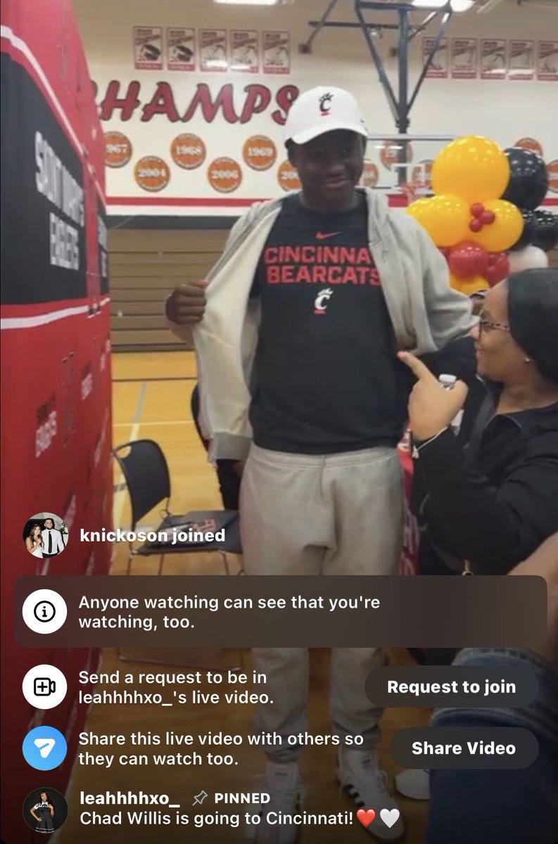 Knickoson42's tweet photo. BREAKING: Cincinnati has landed a commitment from class of 2027 WR Chad Willis (@_chadwillis1) out of Orchard Lake, MI. 

He chose the #Bearcats over Michigan State, Pitt and Minnesota. https://t.co/soP89ZDUKK
