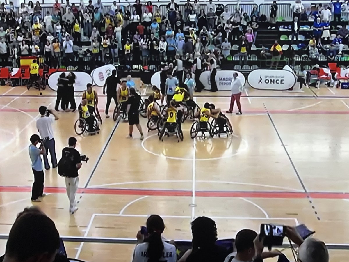 jopra_'s tweet photo. Campeones de Europaaa!!#finalfour @cd_Ilunion #basket #silladeruedas #deporte #espectaculo https://t.co/rC3dwzZDoe