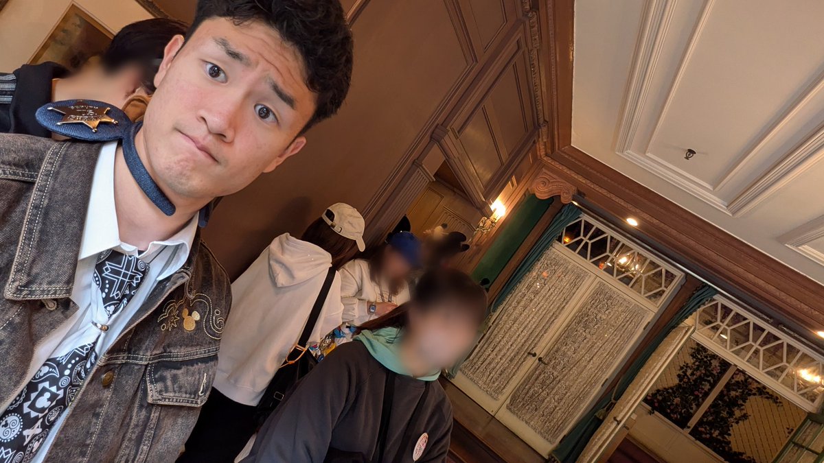 タク tweet media