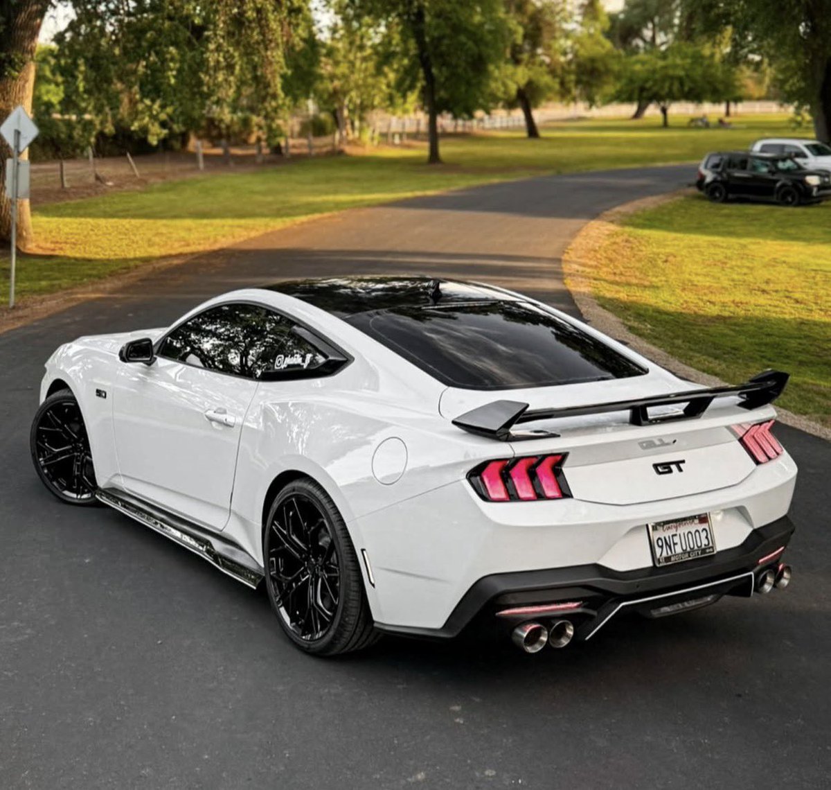 carpxrnpicx's tweet photo. Mustang GT https://t.co/GtT8s4cYGR