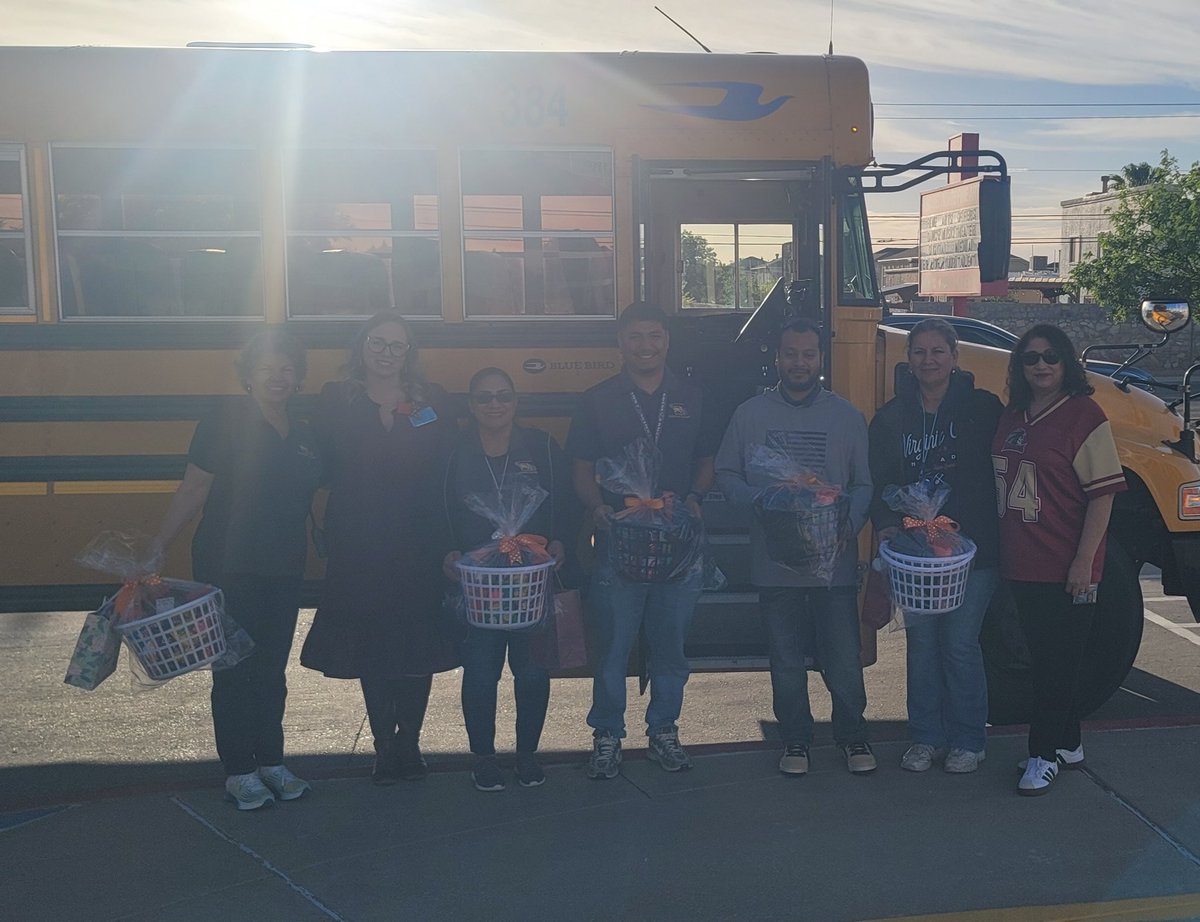 MSmith_PDNFAA's tweet image. Happy National Bus Driver Day! We ❤️ and appreciate our bus drivers. Thank you for being safe and taking care of kids each and every day to and from school. #TeamSISD #ALLIN @SocorroISD @SISD_ES